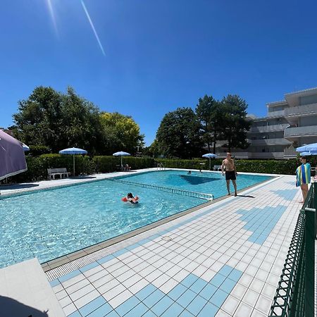 Experience Comfort By The Pool - Beahost Apartment Bibione Exterior photo